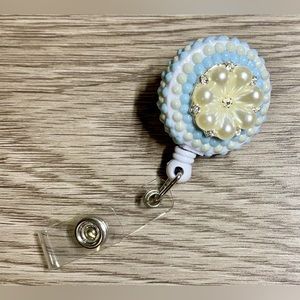 Handmade Blue & Green Pearl Flower Badge/ID Retractable Alligator Clip